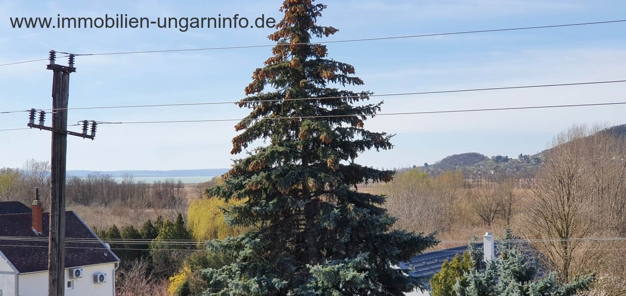 3-storey house for sale on the northern shore of Lake Balaton