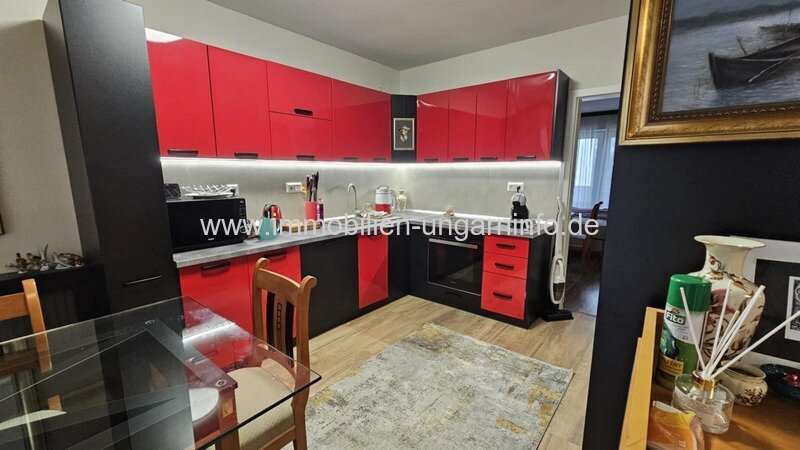 Modernes Einfamilienhaus mit 3 separaten Wohnungen im Herzen von Nagykanizsa zu verkaufen