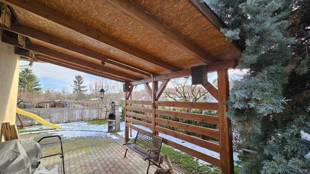 2 Häuser und Apartment auf einem Grundstück in der Nähe des Plattensees zu verkaufen