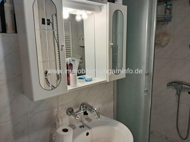 Authentische Familienhäuser (3 in einem) am Nordufer des Plattensees