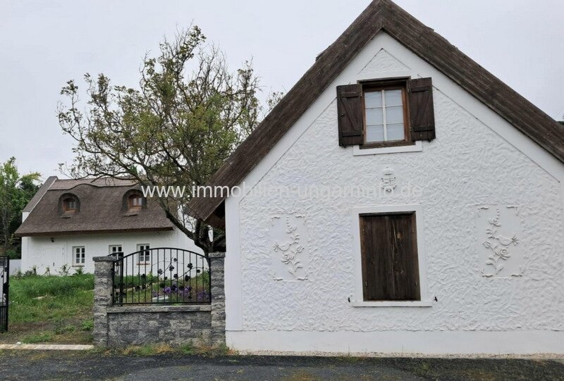 Authentische Familienhäuser (3 in einem) am Nordufer des Plattensees