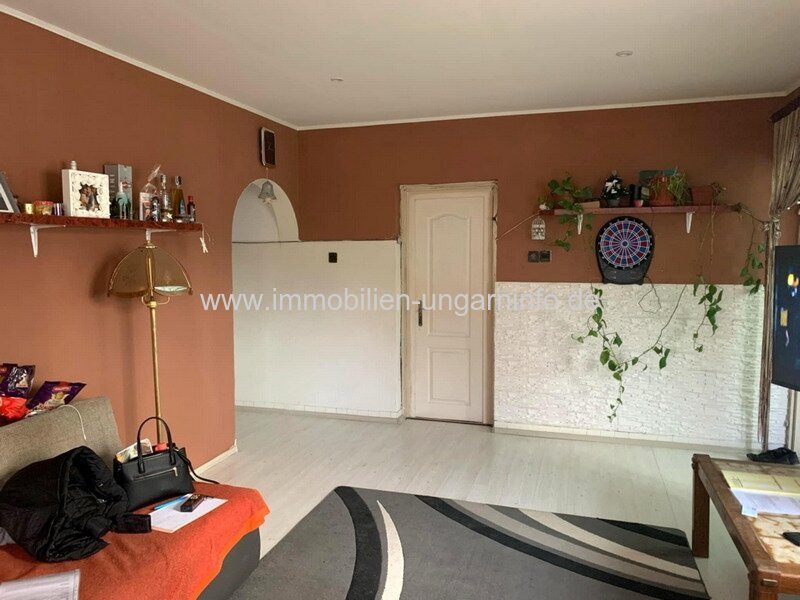 Einfamilienhaus zwischen dem Plattensee und der Kreisstadt