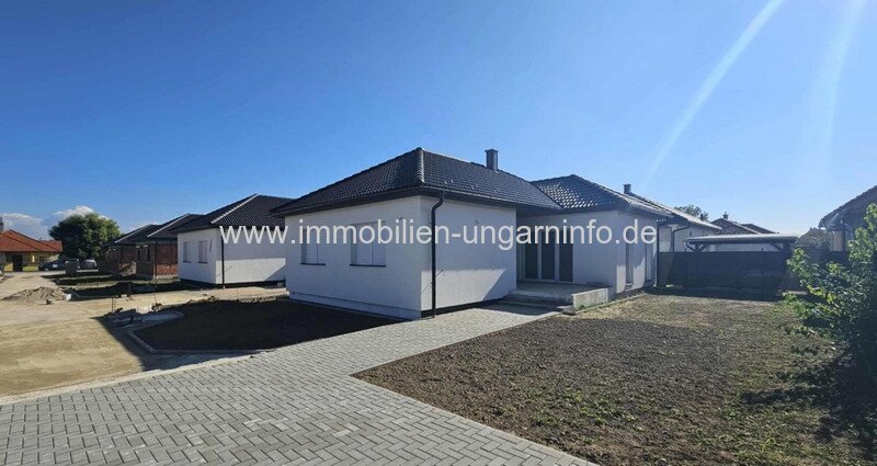 Neubau-Einfamilienhaus in Marcali zu verkaufen (Balaton 12 km)