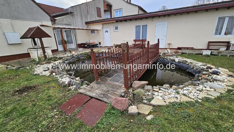 Einfamilienhaus in einer Kleinstadt am Plattensee