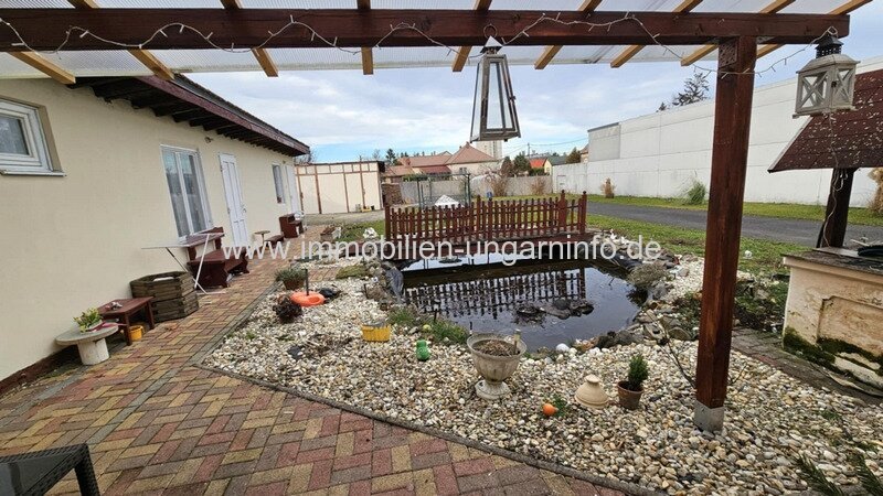Einfamilienhaus in einer Kleinstadt am Plattensee