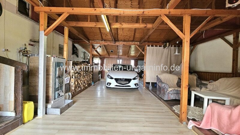 Einfamilienhaus in einer Kleinstadt am Plattensee