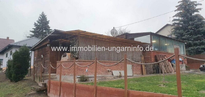 Ferienhaus in Fonyód mit 2 Apartments zu verkaufen (ideal für vermietung)