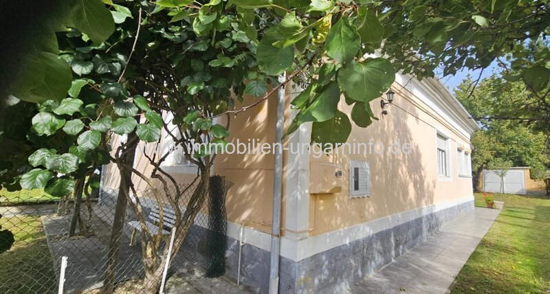 Einfamilienhaus mit großem Hof in ruhiger Lage, nahe der kroatischen-slovenien Grenze