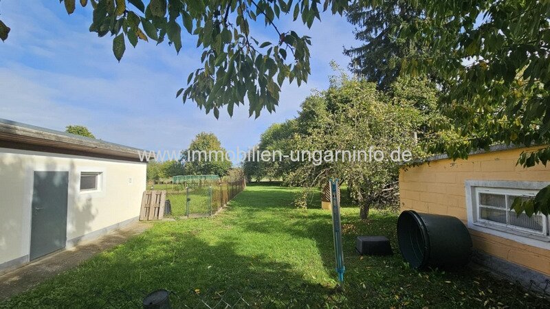 Einfamilienhaus mit großem Hof in ruhiger Lage, nahe der kroatischen-slovenien Grenze