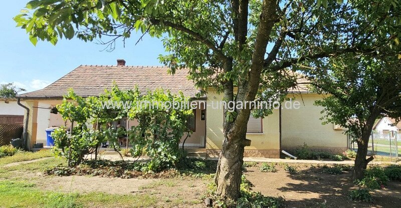 Einfamilienhaus zu verkaufen 10 km vom Plattensee