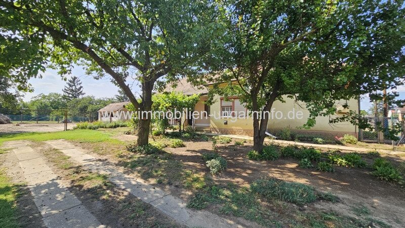 Einfamilienhaus zu verkaufen 10 km vom Plattensee