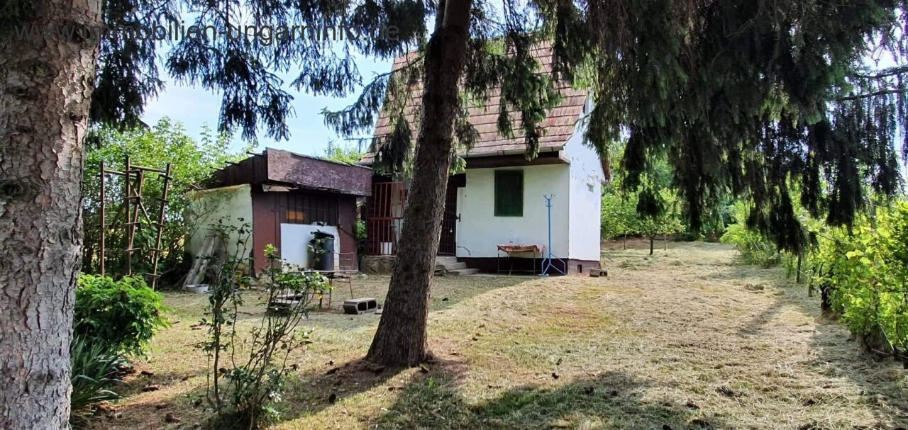 Bewohnbares Keller-/Pressenhaus südlich des Plattensees zu verkaufen