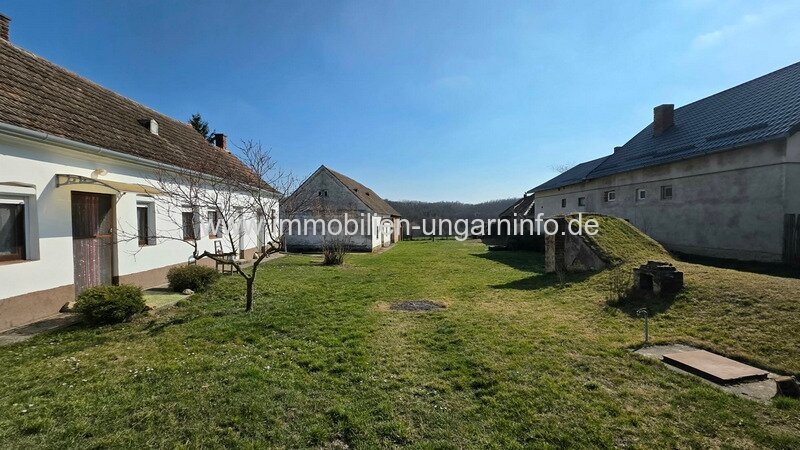 Bauernhaus mit Appartement und großem Grundstück, 19 km vom Balaton entfernt