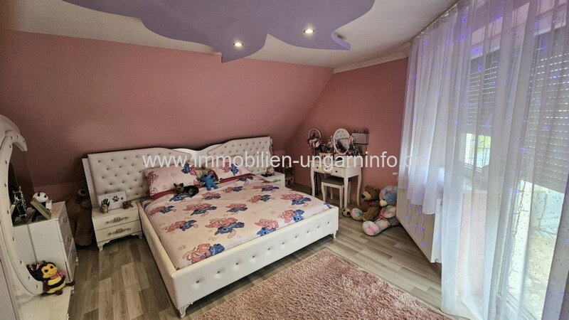 Anspruchsvolles Mehrgenerationenhaus mit Gästehaus in Marcali zu verkaufen