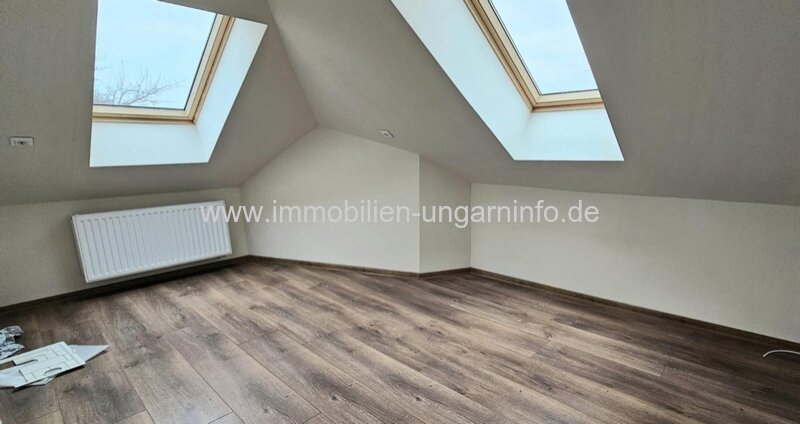 Modernes Einfamilienhaus mit 3 separaten Wohnungen im Herzen von Nagykanizsa zu verkaufen