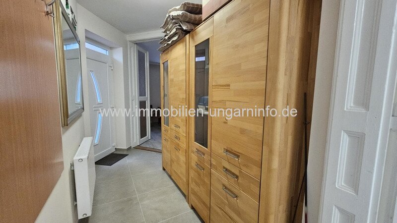 Modernes Einfamilienhaus mit 3 separaten Wohnungen im Herzen von Nagykanizsa zu verkaufen