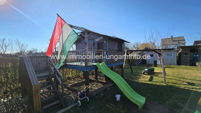 Modernes Niedrigenergie-Familienhaus in Balatonkeresztúr zu verkaufen