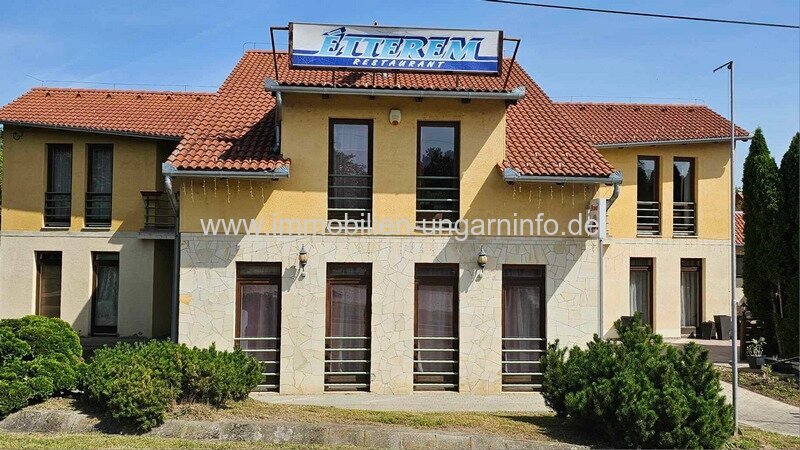 16-Zimmer-Pension mit Restaurant und Schwimmbad am Plattensee