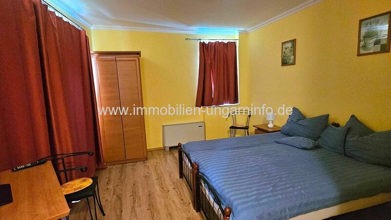 16-Zimmer-Pension mit Restaurant und Schwimmbad am Plattensee