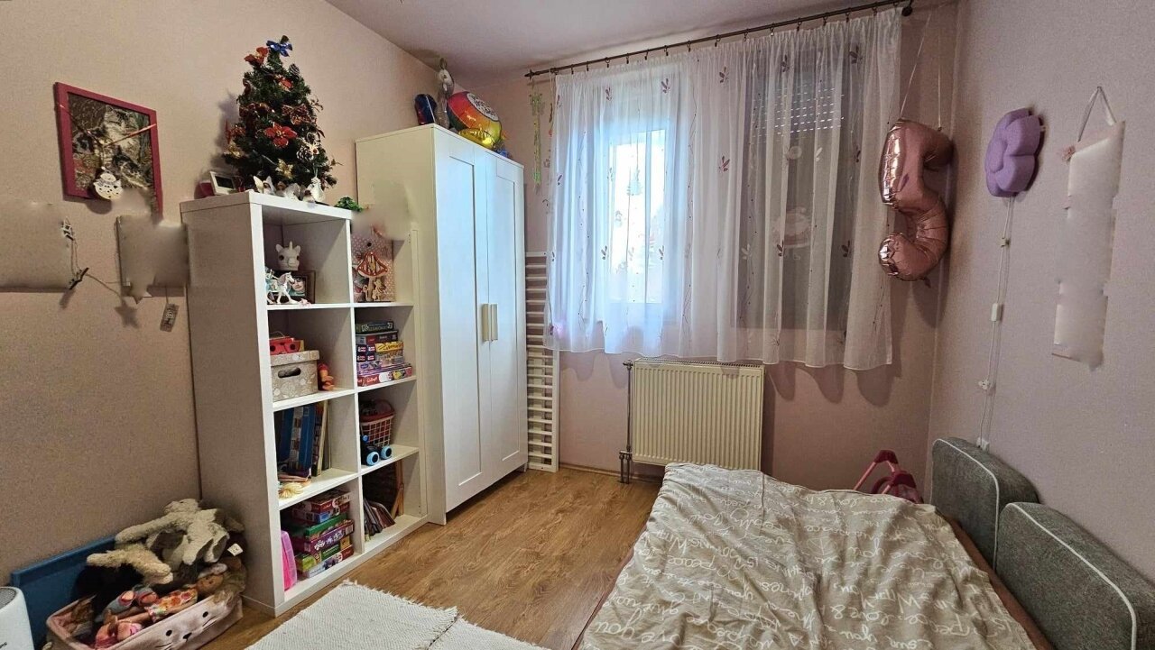 2 Häuser und Apartment auf einem Grundstück in der Nähe des Plattensees zu verkaufen