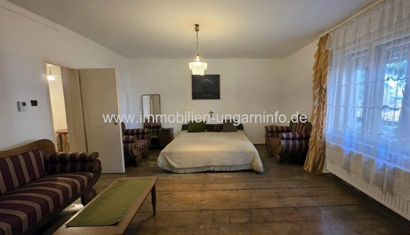 Bürgerliches Anwesen in Nagyszakácsi (Komitat Somogy) mit 0,7 Hektar altem Baumbestand