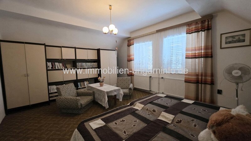 6-Zimmer-Einfamilienhaus in Kéthely, 6 km vom Plattensee entfernt