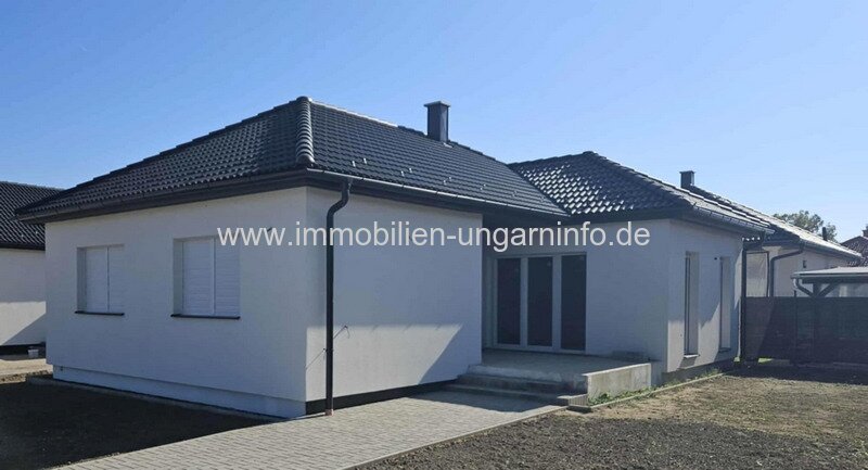 Neubau-Einfamilienhaus in Marcali zu verkaufen (Balaton 12 km)