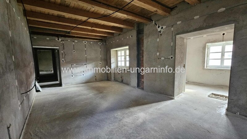 Familienhaus im Umbau mit 1 Hektar Grundstück im Komitat Somogy