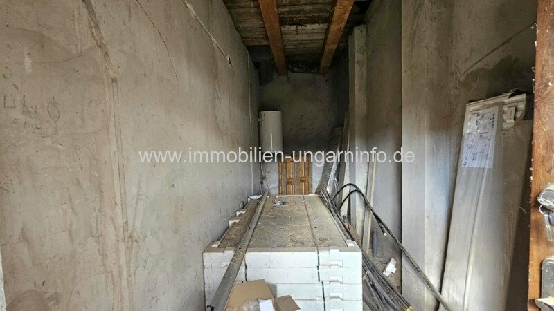 Familienhaus im Umbau mit 1 Hektar Grundstück im Komitat Somogy