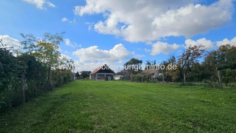 Familienhaus im Umbau mit 1 Hektar Grundstück im Komitat Somogy