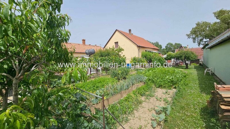 Einfamilienhaus mit Appartement zu verkaufen 12 km vom Plattensee in Marcali