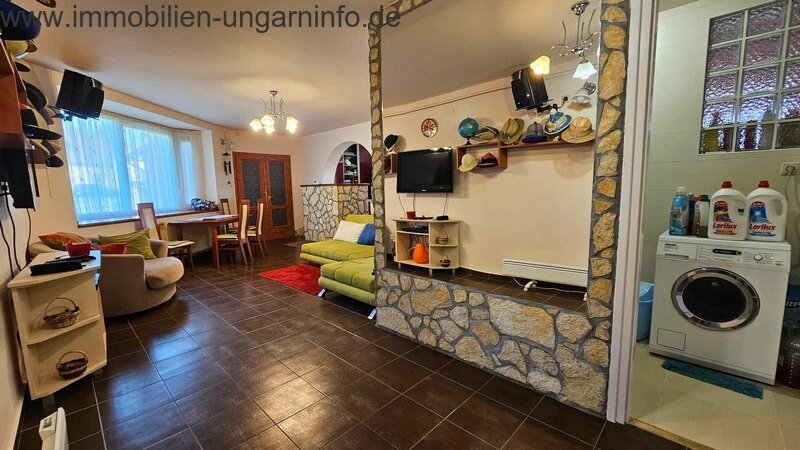 Exklusives Familienhaus mit Apartment in der Nähe des Plattensees