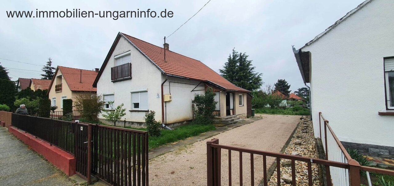 Detached house for sale in a small town south of Lake Balaton