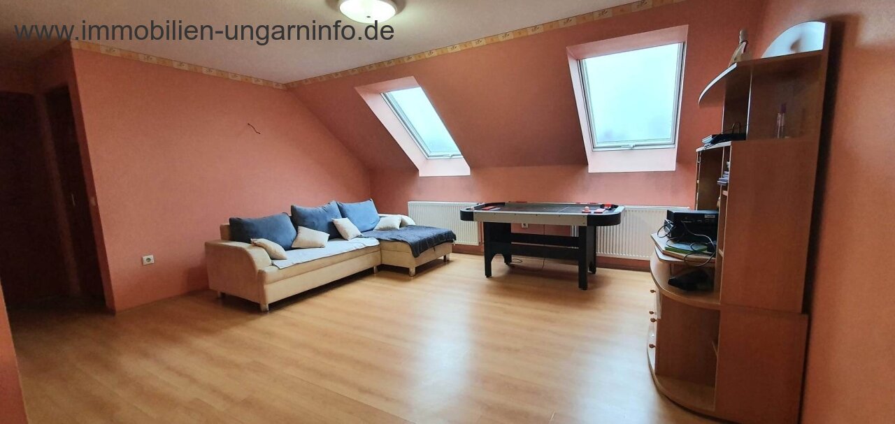 Two-generation family house near Lake Balaton