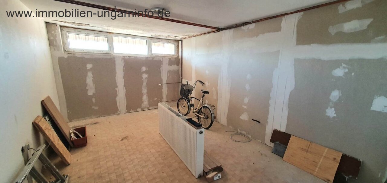 3-storey house for sale on the northern shore of Lake Balaton