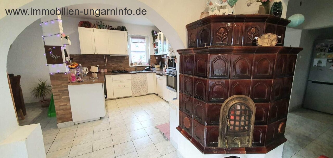 In Vonyarcvashegy, on the northern shore of Lake Balaton, 2-storey detached house for sale