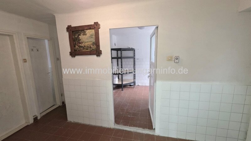 Gastronomie- und Wohngebäude zu verkaufen