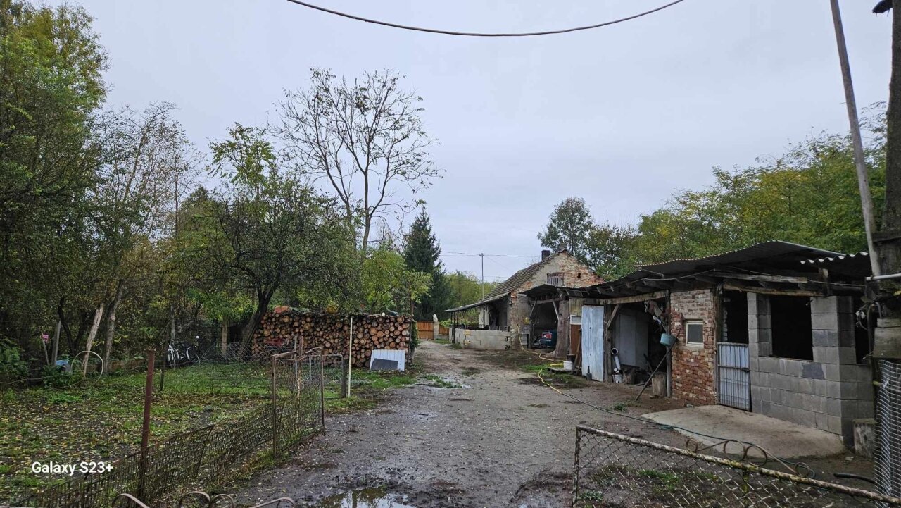 Einfamilienhaus mit großem Grundstück und Wald in der Nähe des Plattensees
