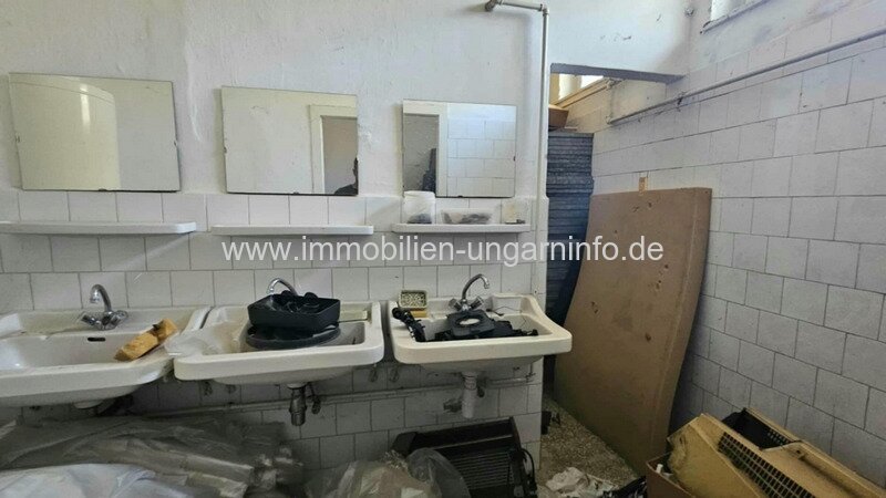 Fabrik in Marcali zu einem realistischen Preis zu verkaufen