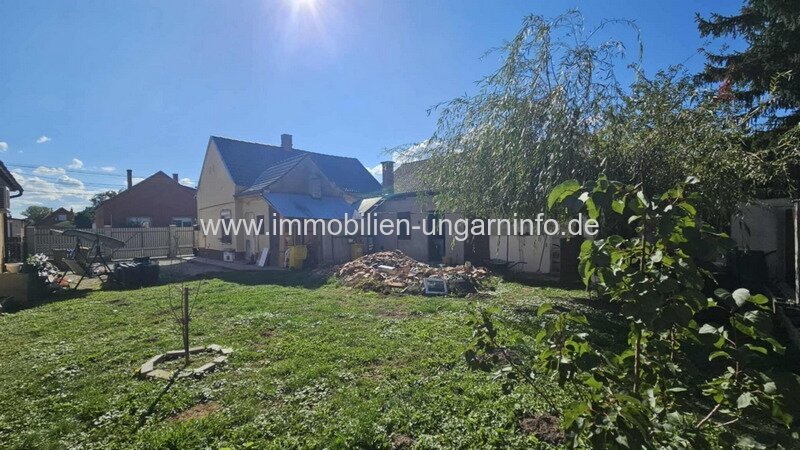 Kleines Stadtfamilienhaus zum Verkauf in Marcali