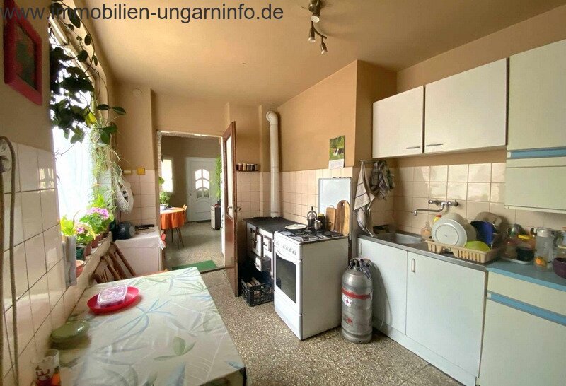 15 km vom Plattensee entfernt Einfamilienhaus mit 0,7 ha Grundstück zu verkaufen