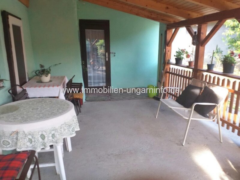 Einfamilienhaus mit vier Zimmern in der Nähe des Plattensees