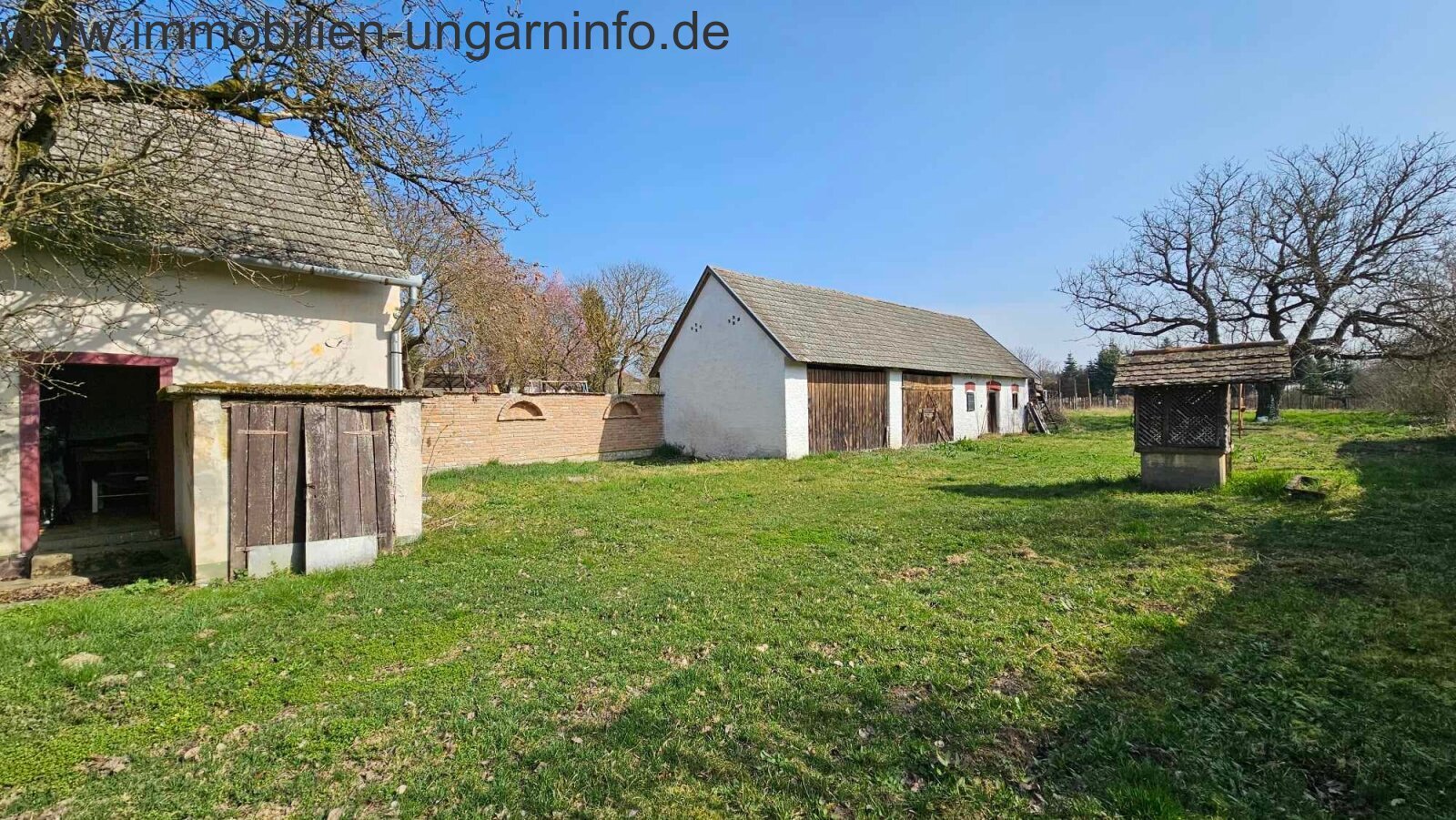 Restauriertes hundertjähriges Bürgerhaus an der Drau