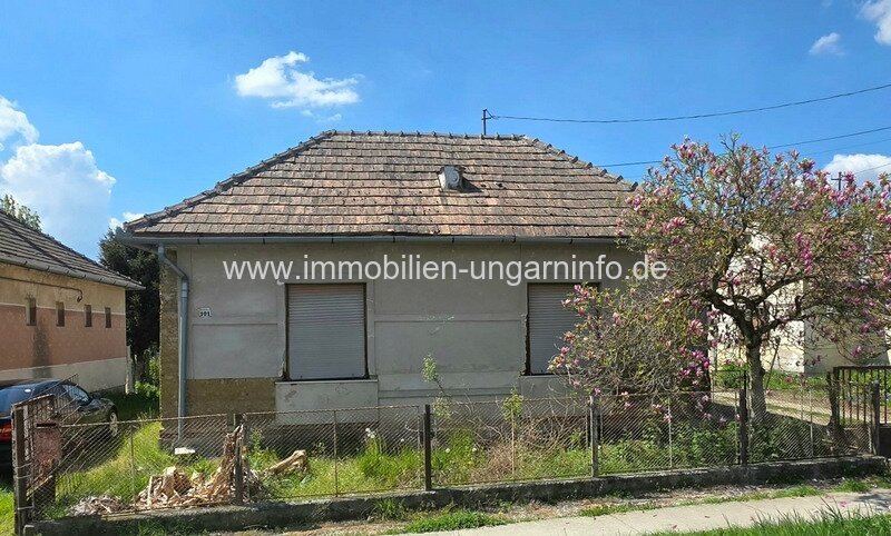 Renovierungsbedürftiges Einfamilienhaus mit großem Grundstück im Komitat Somogy - Segesd