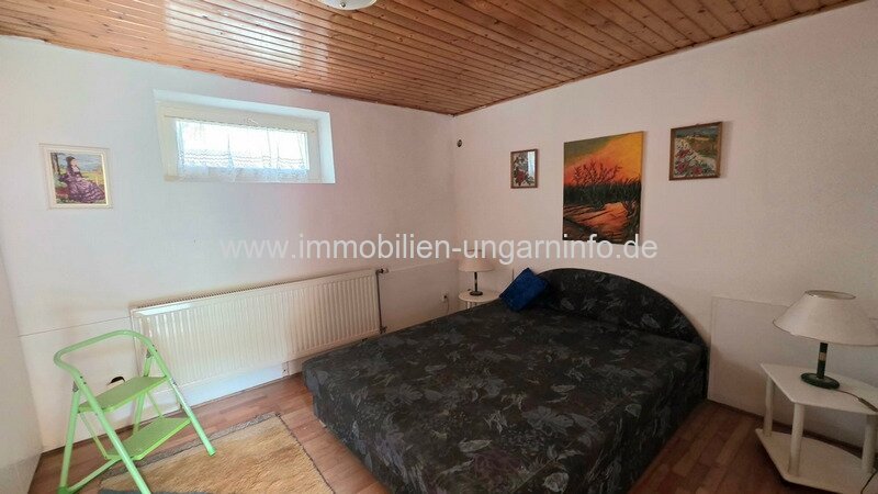 Mehrgenerationen-Familienhaus mit Wohnungen im Balaton-Hochland