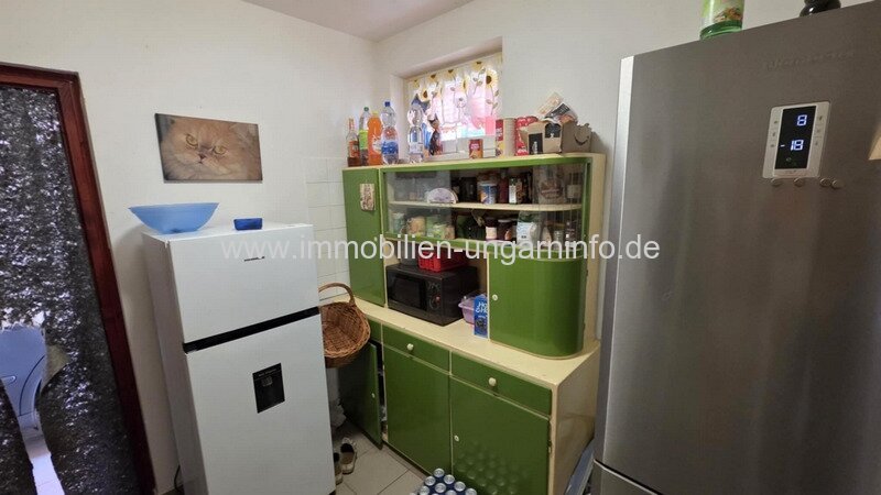 Zum verkauf steht ein gemütliches Einfamilienhaus mit grossem Grundstück