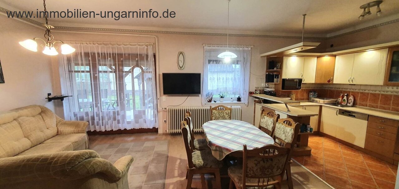 Two-generation family house near Lake Balaton
