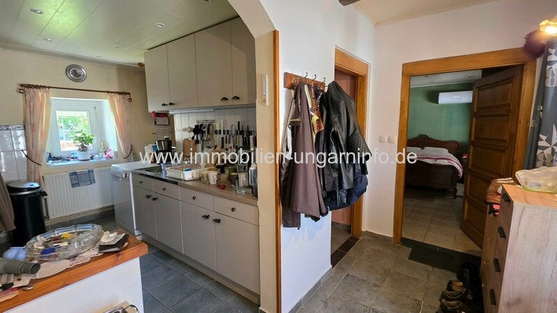 Einfamilienhaus auf dem Land mit großem Grundstück und zahlreichen Extras, 20 km vom Plattensee entfernt