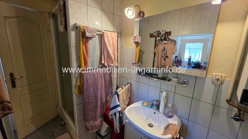 Einfamilienhaus auf dem Land mit großem Grundstück und zahlreichen Extras, 20 km vom Plattensee entfernt