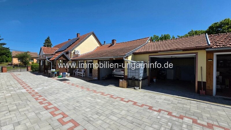 Einfamilienhaus auf dem Land mit großem Grundstück und zahlreichen Extras, 20 km vom Plattensee entfernt